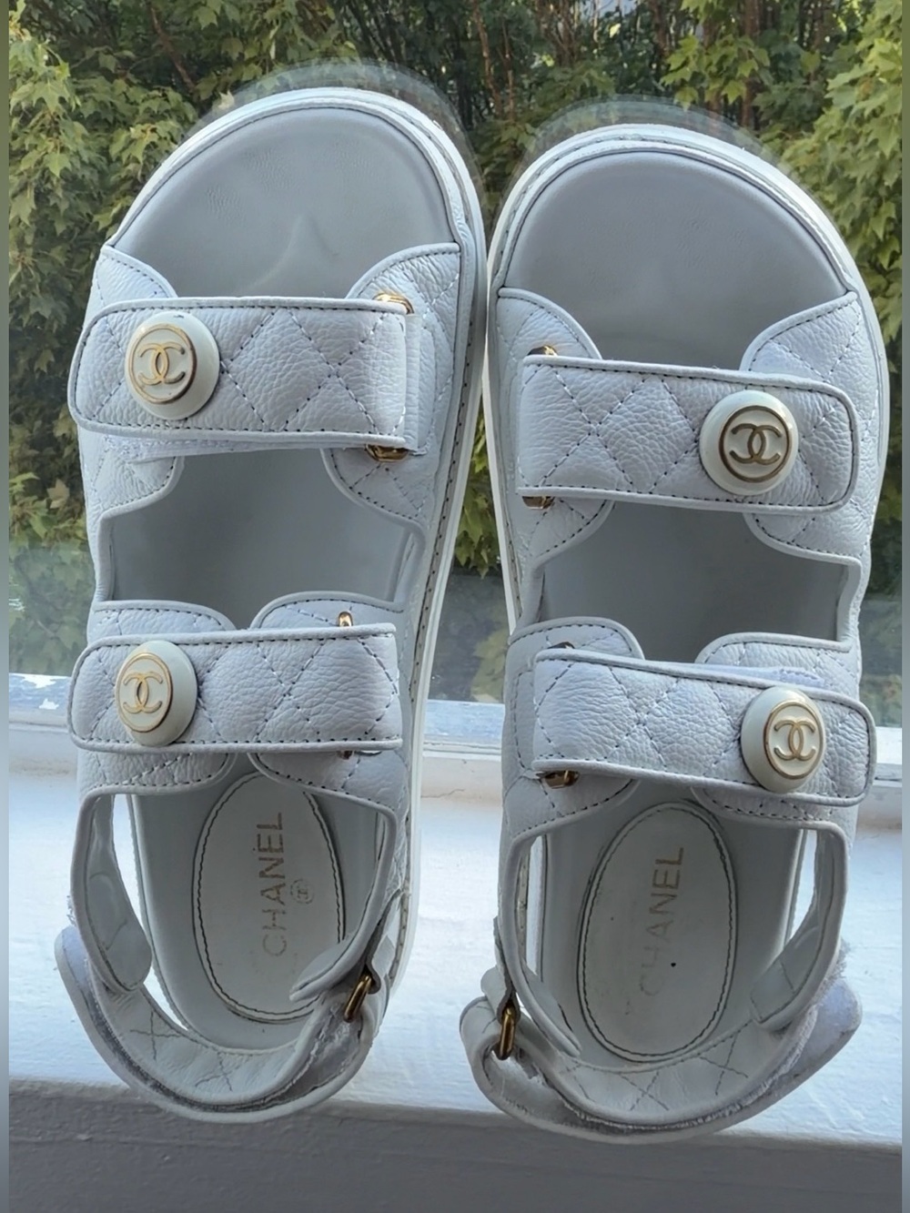 CHANEL White Quilted Leather Kids Sandals with Gold CC Buttons